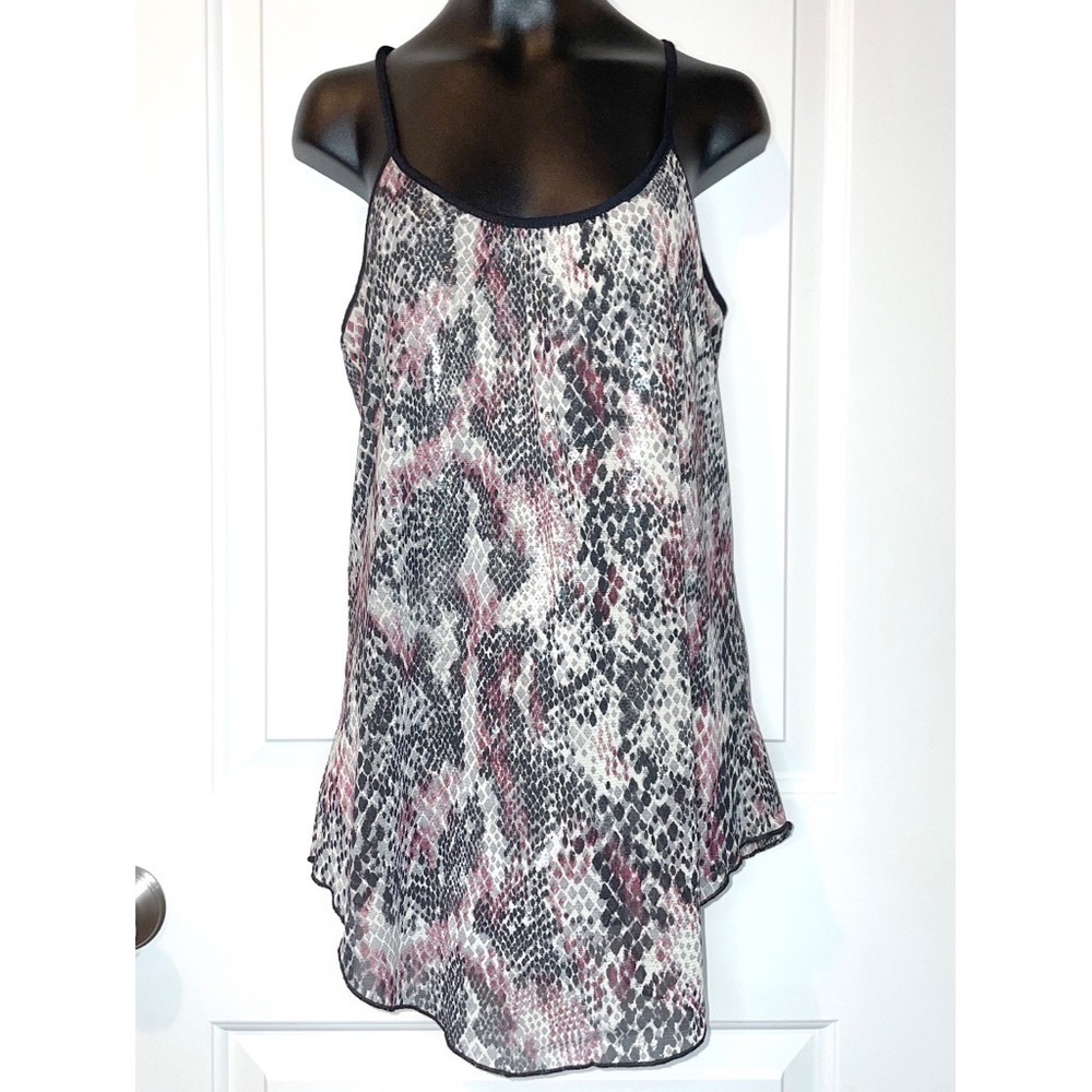 Maurices top